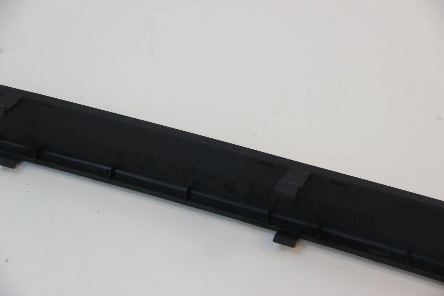 Original BMW E39 520i-540i Stossleiste hinten links Verkleidung  51128184511