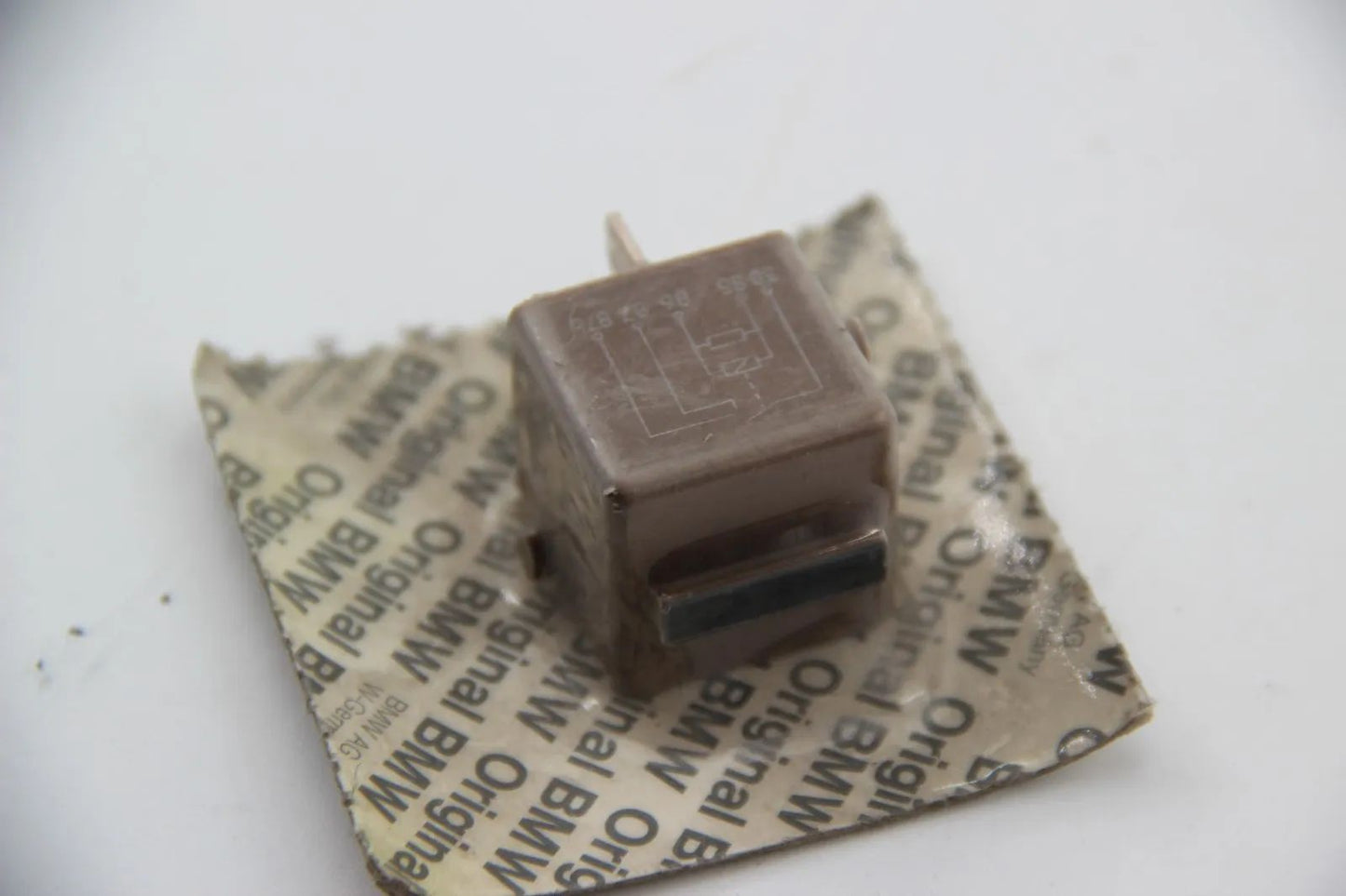 Original BMW E30 E46 E34 E31 E32 Relais Doppelschliesser schwarz  61361388364