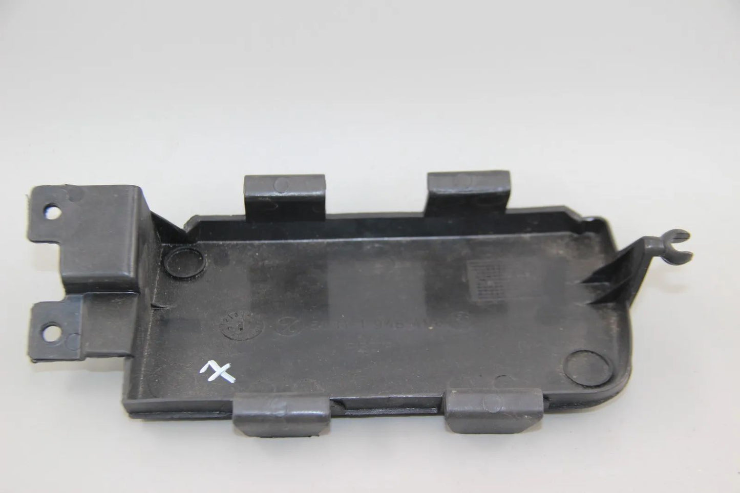 Original BMW E34 Abdeckung Ausschnitt Nebelscheinwerfer rechts 51111946498