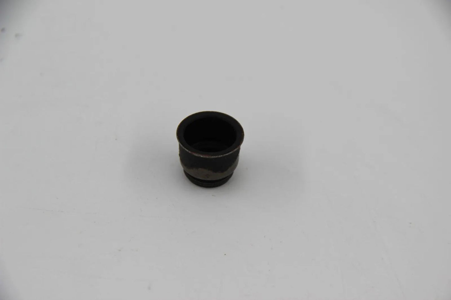 BMW E10 E3 E9 E21 E12 E24 Ventilschaftabdichtung NOS D=13,9mm 11341256556 Neu