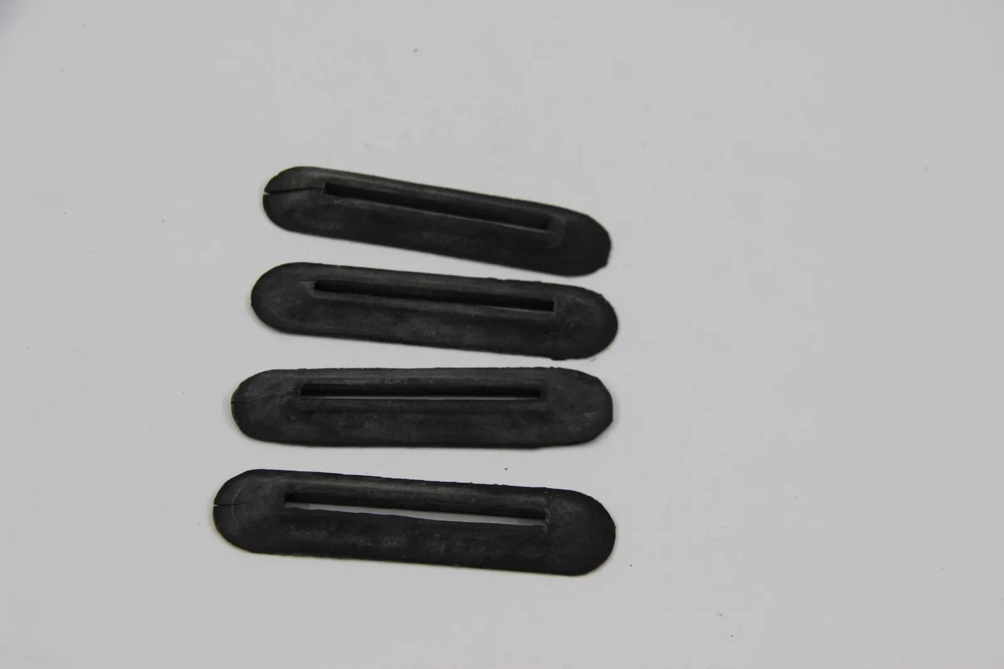 BMW E3 E12 E28 E23 4-Door 4x Dichtung Seal Tür Scharnier Hinge 51211807212 Neu