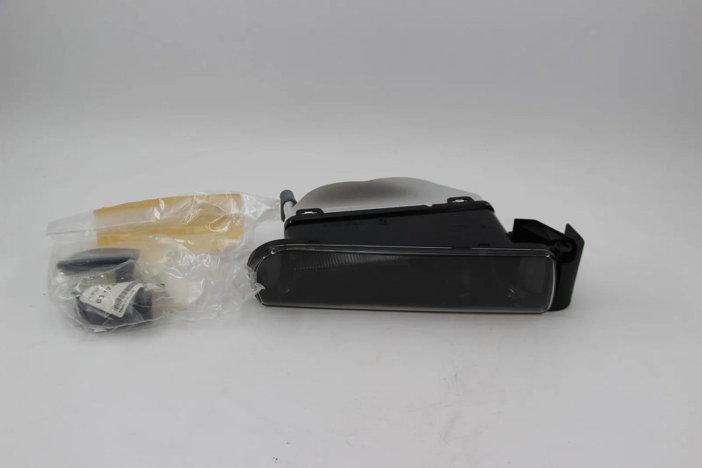 BMW E46 Compact 316ti-325ti 3er Nebelscheinwerfer rechts Fog Light 63176905502