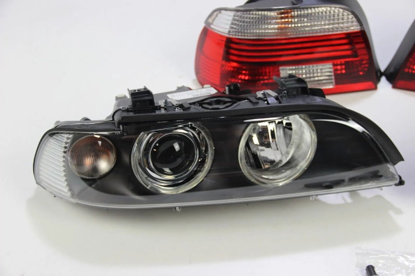 BMW E39 M5 Facelift Xenon Scheinwerfer Heckleuchte Umbausatz 6912435 6912436