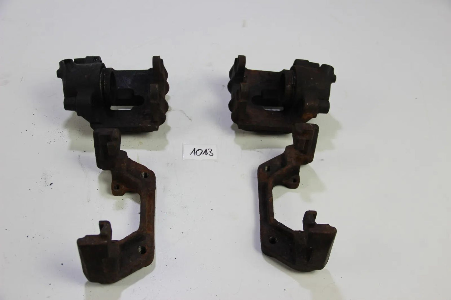 Original BMW E34 M5 Bremssättel Vorne Links Rechts Sattelhalter Brake Caliper