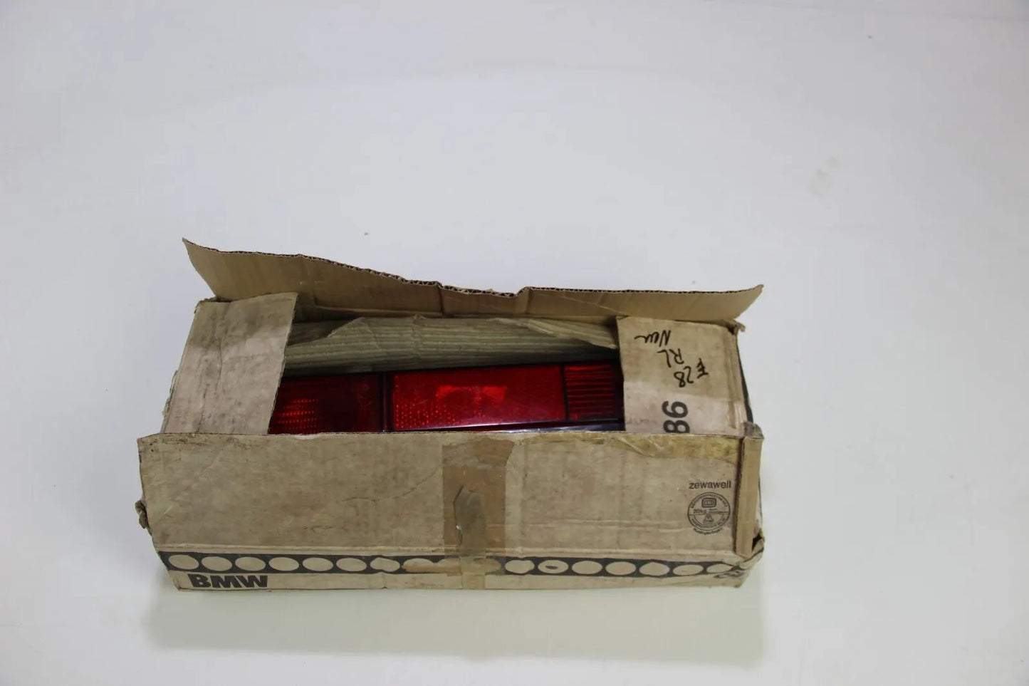 NEW OLD STOCK BMW E28 518-535 M5 Rücklicht links mit NSL 63211366769 Tailight