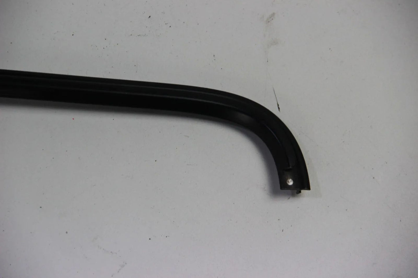 Original BMW E24 635csi Zierrahmen Rechts Schwarz Scheibe Hinten 51311961658