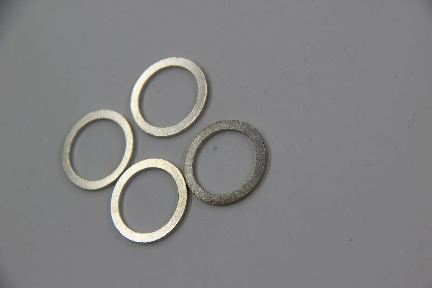 Original BMW E34 E39 E32 E38 E31 E53 Dichtring A18X24-CUSN 4Stk 32411093598