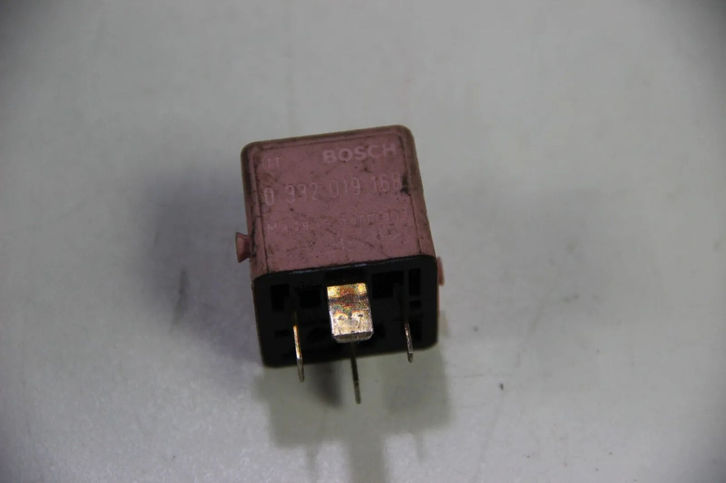 Original Bosch Bosch Relais Kontrollmodul Relay hellrosa 0332019168 Oldtimer