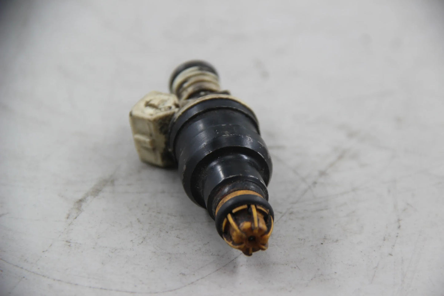 Original BMW E28 E30 520i 320i 525e 325e M20B27 Einspritzdüse BOSCH 0280150716