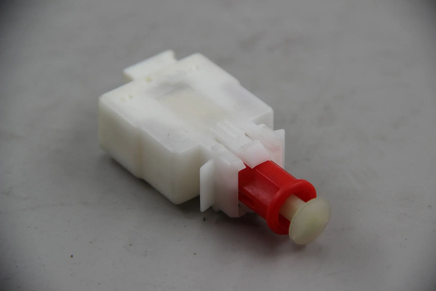 Orig. BMW E30 E36 E46 E34 E39 E24 E32 E31 Kupplungsschalter 2-Polig 61318360421