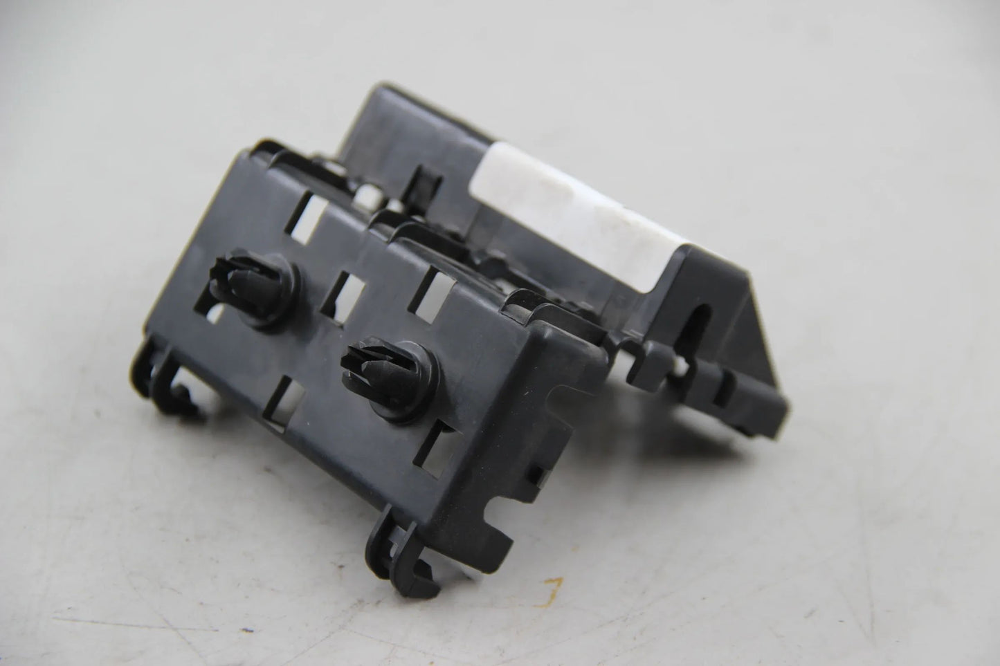 Original BMW E39 E38 Halter Steckverb.Radhaus vorne links NOS NLA 61108365528
