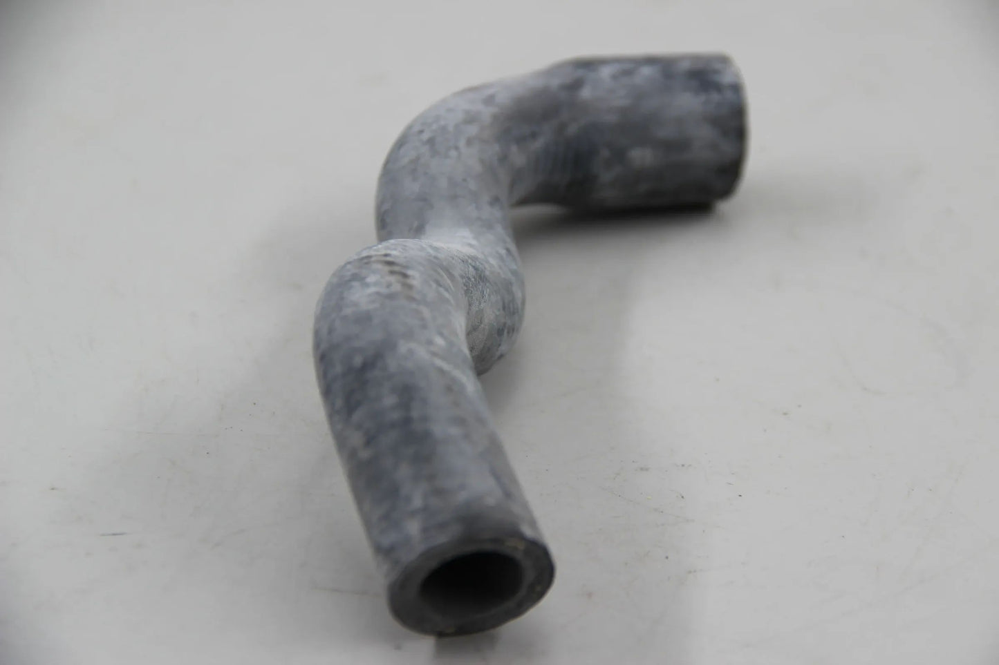 Original BMW E3 3.0Si M30 3.3Li M30 Limousine Schlauch Rücklauf 64211361179