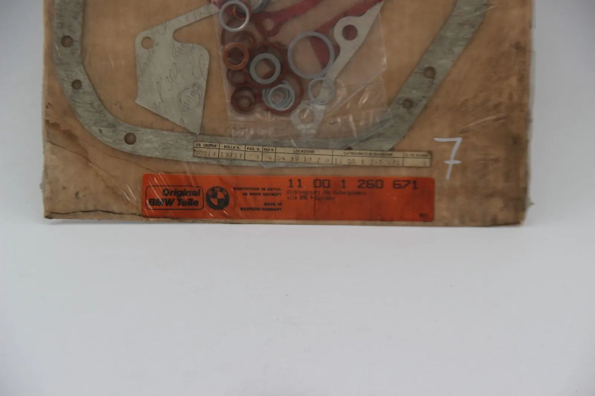 Original BMW E12 518 Dichtungssatz Kurbelgehäuse NOS 11001260671