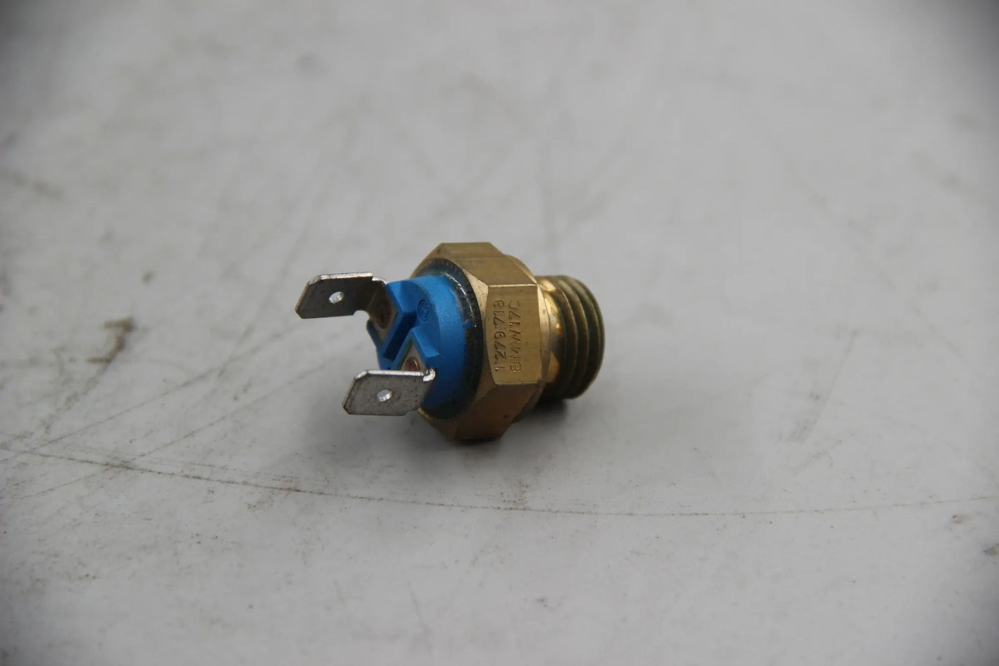 Original BMW E21 E30 318i E12 E28 Temperaturschalter 17CEL NOS NLA 12631279721