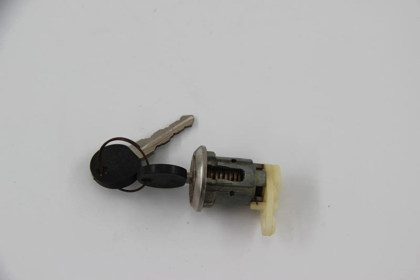 BMW E21 316-323i  Türschloss Vorne Rechts mit Schlüssel  51211848862 Neu