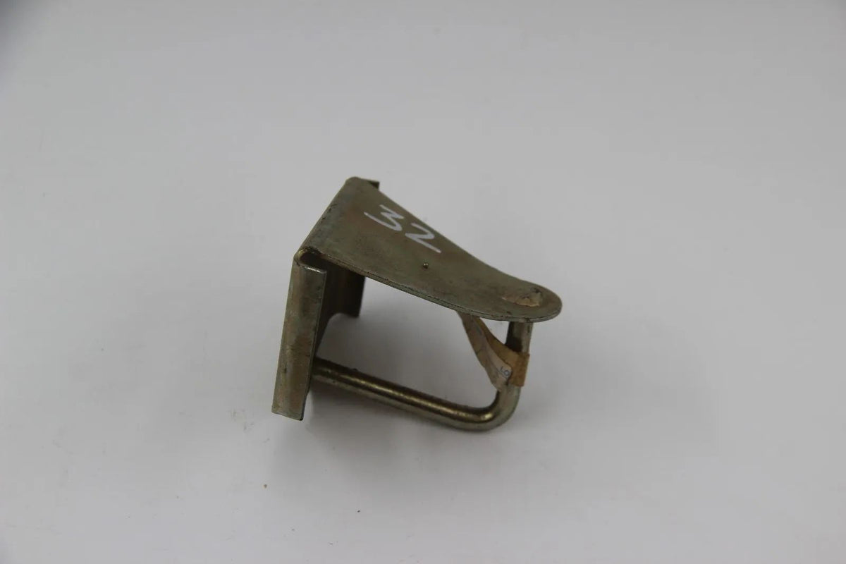 BMW E21 315-323i  Schließbügel Heckklappe Trunk Catch Bügel 3er 41611826950 Neu