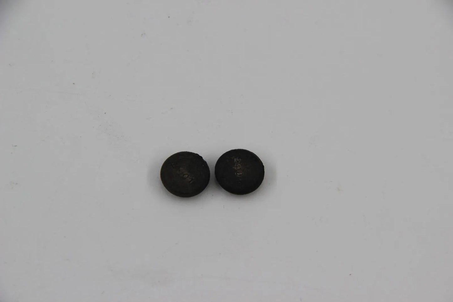 BMW E3 E9 E21 E30 E12 E28 E23 2x Gummistopfen D=8mm New Old Stock 41125503104
