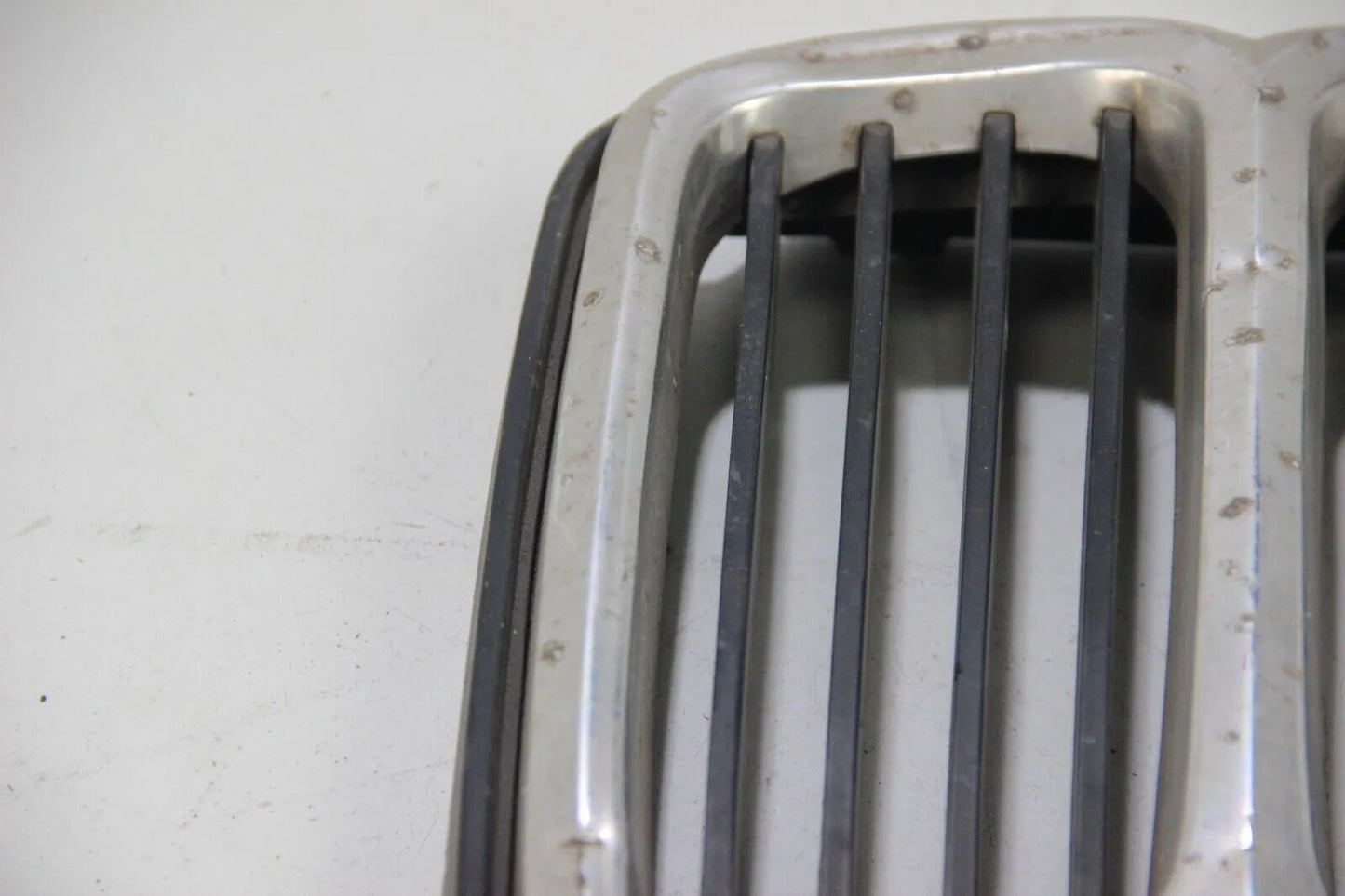 Original BMW E12 518i-535i M535i Niere Kühlergrill Kidneygrille 5er  1848104