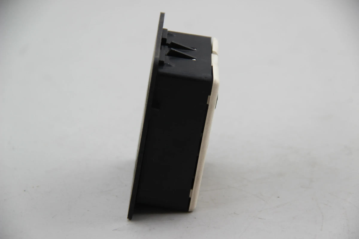 Original BMW E30 316i 318i 320i-325i Zeituhr Digital Digitaluhr 62131367683