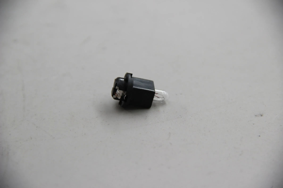 Original BMW E36 316i-325i E32 Lampenfassung mit Glühlampe 1,2 W NOS 64118390933