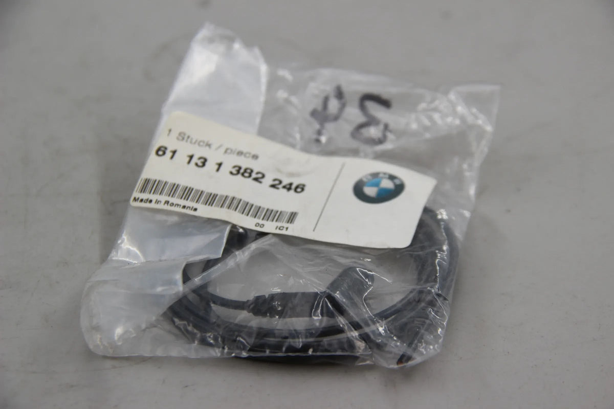 Original BMW E30 E32 Rep. Leitung Rundstecker Buchse gewinkelt NOS 61131382246