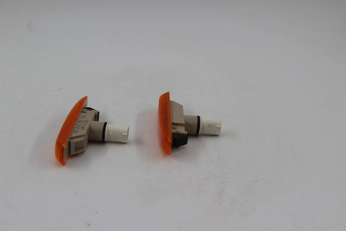 BMW E46 316i-330i M3 CSL Coupe Blinker Zusatz Blinkleuchte Li+Re 63138370719