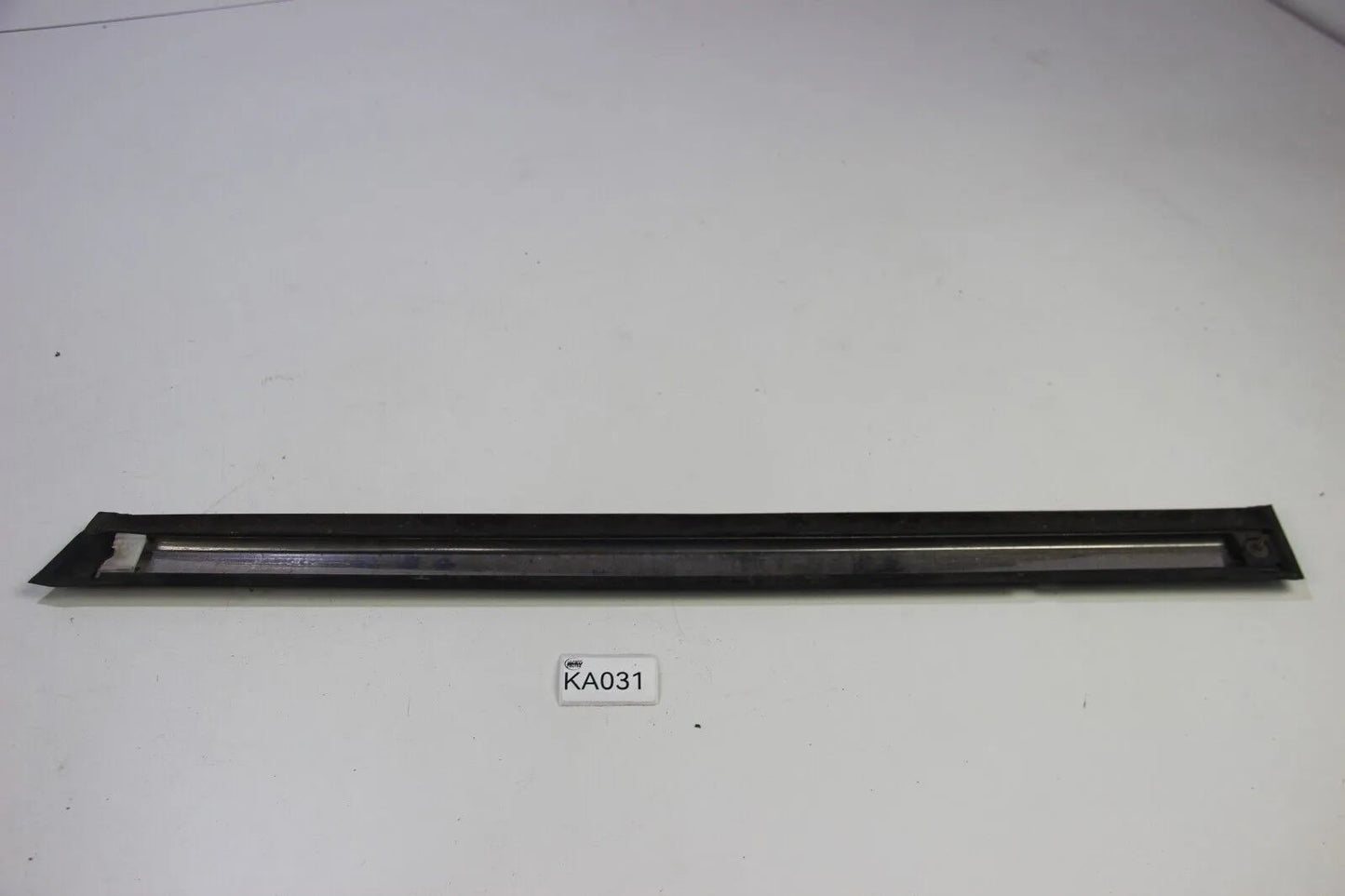 Original BMW E28 5er 518i-535i Stossleiste Tür hinten rechts 1871698 Zierleiste