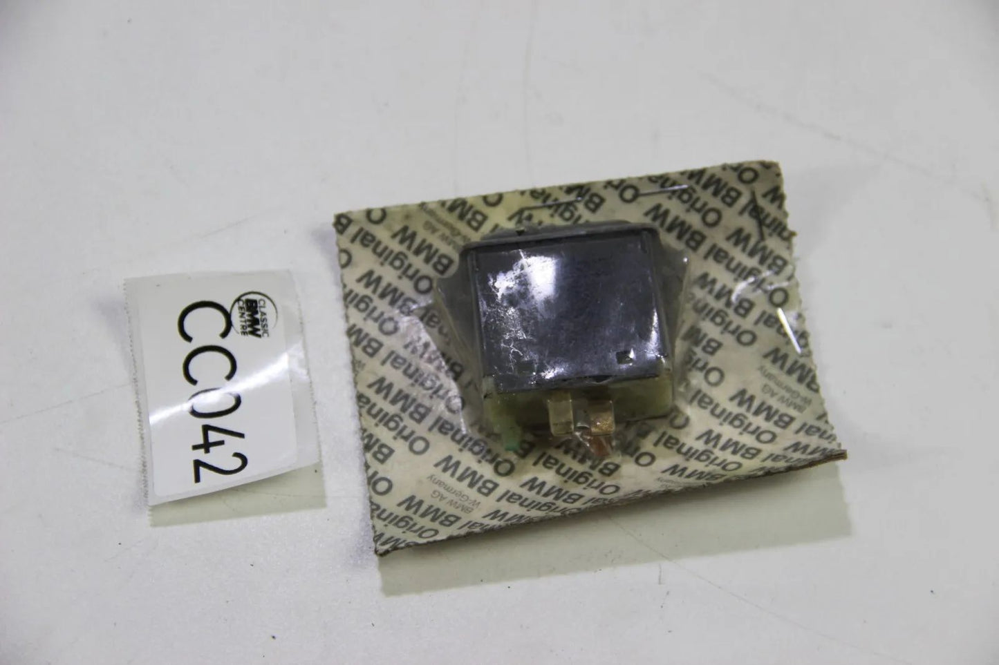 Original BMW E23 E28 E30  Schalter Switch Luftverteilung Mitte 61311366493