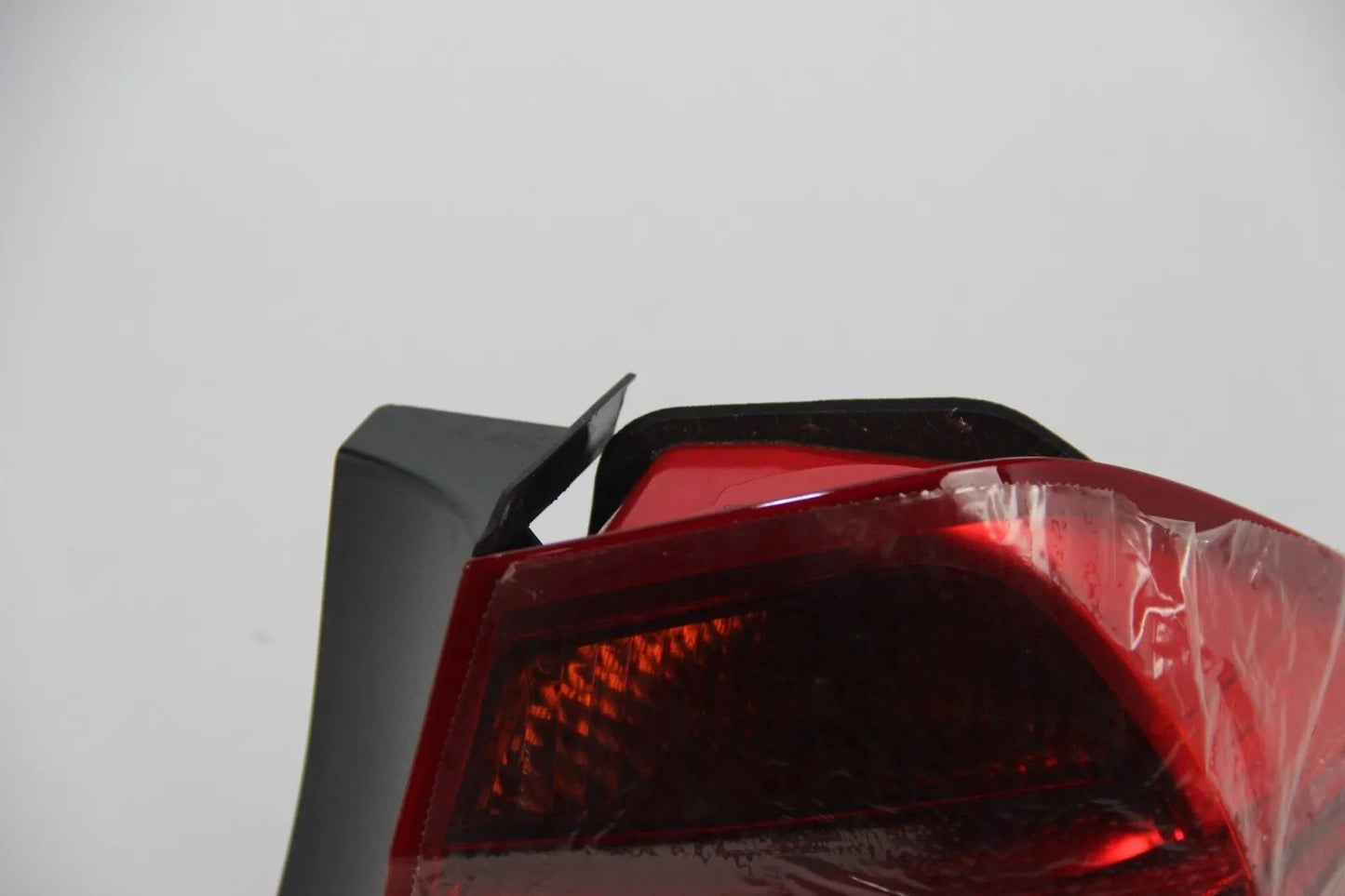 Original BMW E90 3er Heckleuchte Seitenwand rechts Taillight Light 6937458