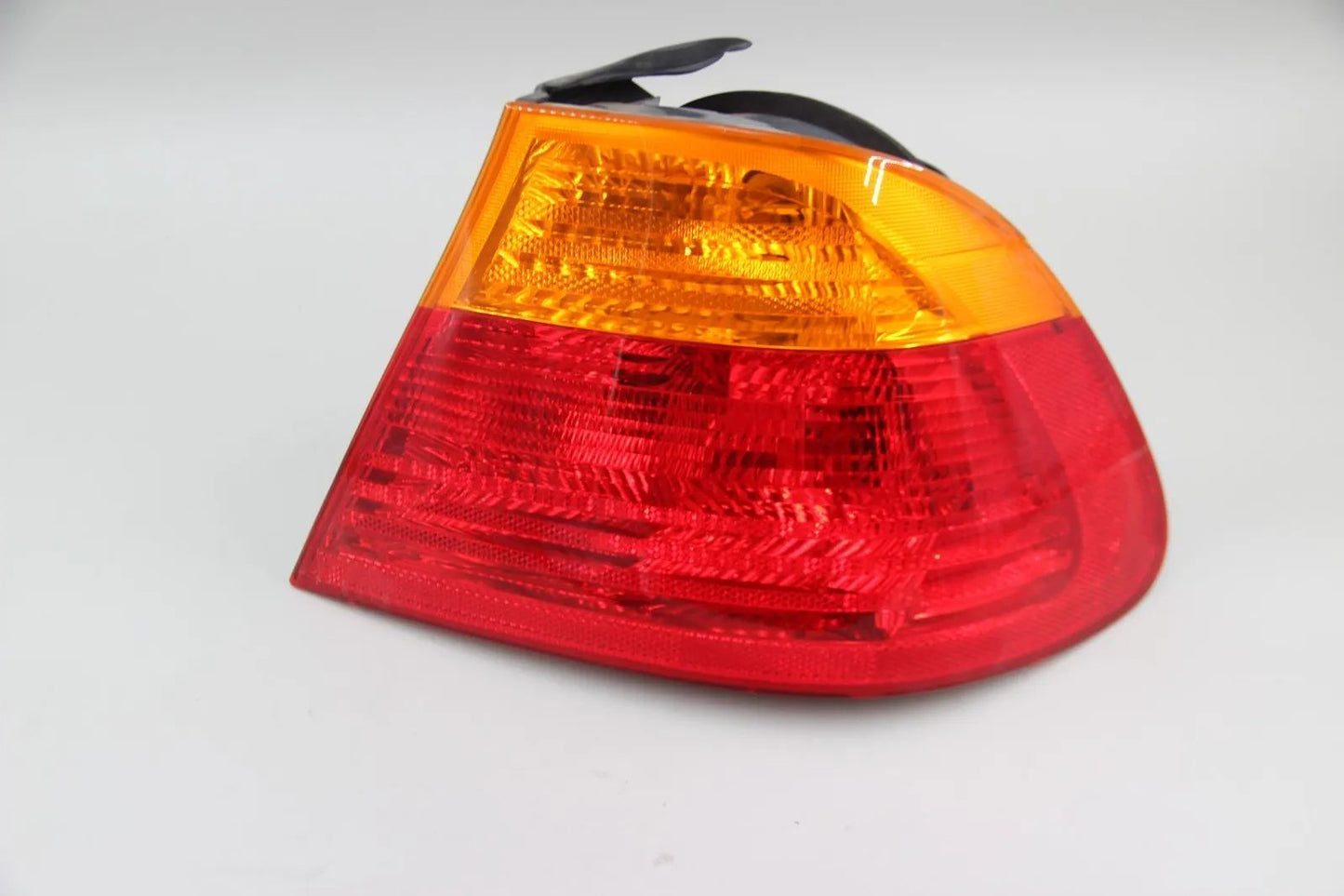 Original BMW E46 Coupe Heckleuchte Rückleuchte Seitenwand rechts  63218364726