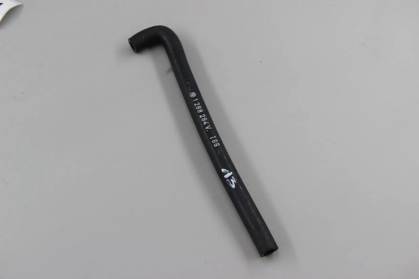 Original BMW E30 E28 E34 E32 E31 Kraftstoffschlauch 32MM-210MM 13311288284