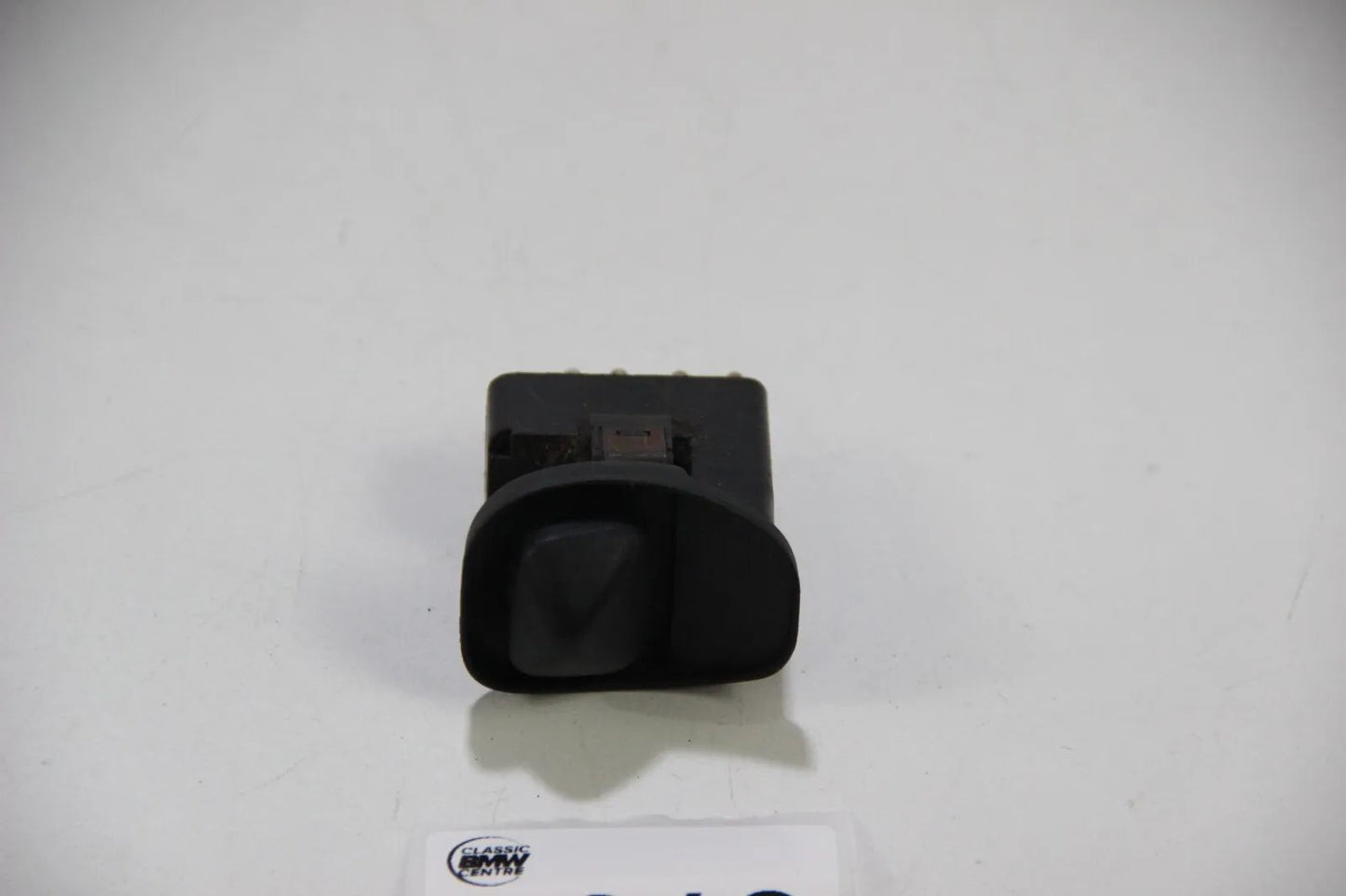 Original BMW E30 Elektrischer Schalter Spiegelverstellung außen 1369332