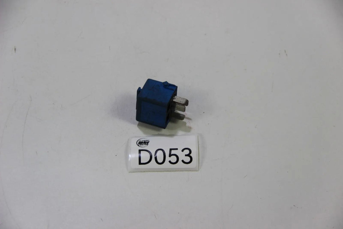 BMW E81 E36 E46 E90 E92 E39 Relais Relay Schliesser himmelblau 61366915327