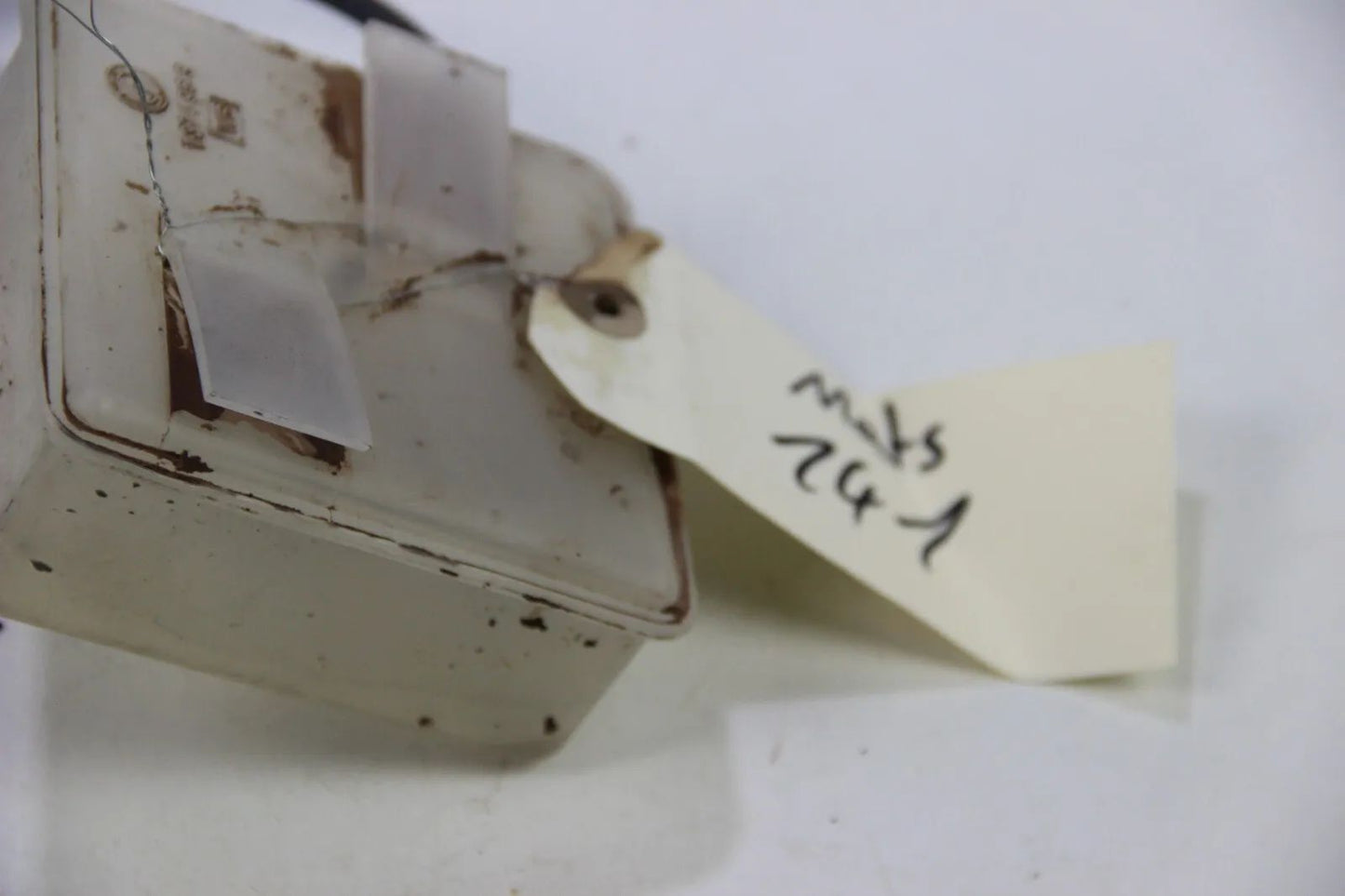 Original BMW E30 320i 325i M3 Batterie Überlauf 1374963 6-Zylinder Behälter 3er