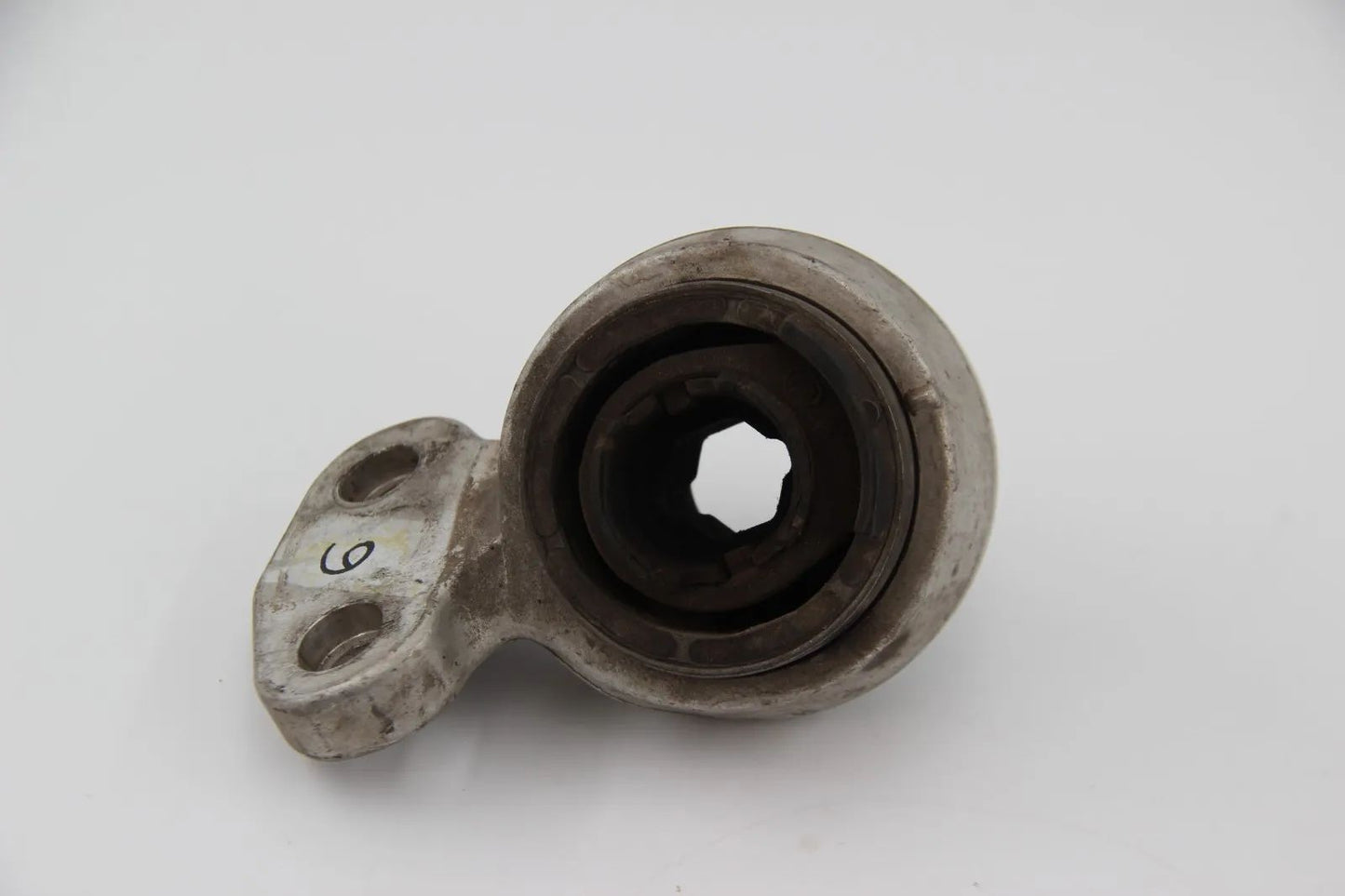 Original BMW E46 E85 E86  Satz Halter mit Gummilager D=66MM NOS 31126757623