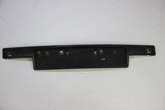 Original BMW E30 VFL Kennzeichen Leiste Halter vorne 51111888266 316i-325i 325e