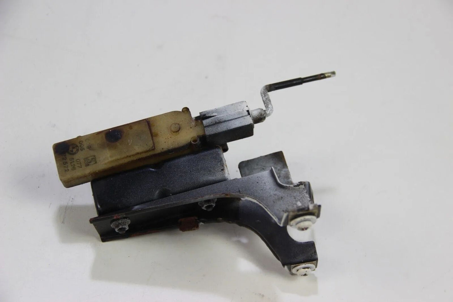 Original BMW E30 Zentralverschluss Stellmotor Tanklappe 3er 316i-325i M3 OEM