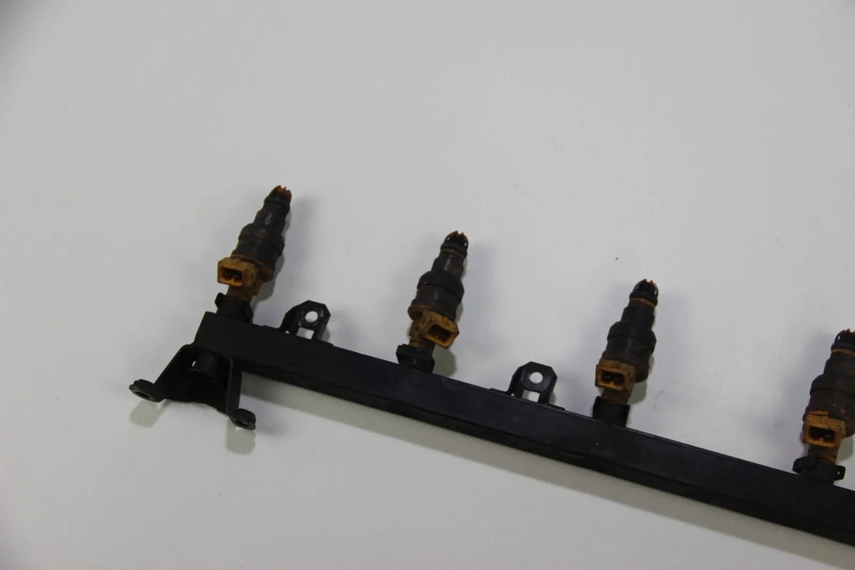 Original BMW E34 535i Einspritzleiste Fuelrail mit Injektoren Benzin OEM 5er