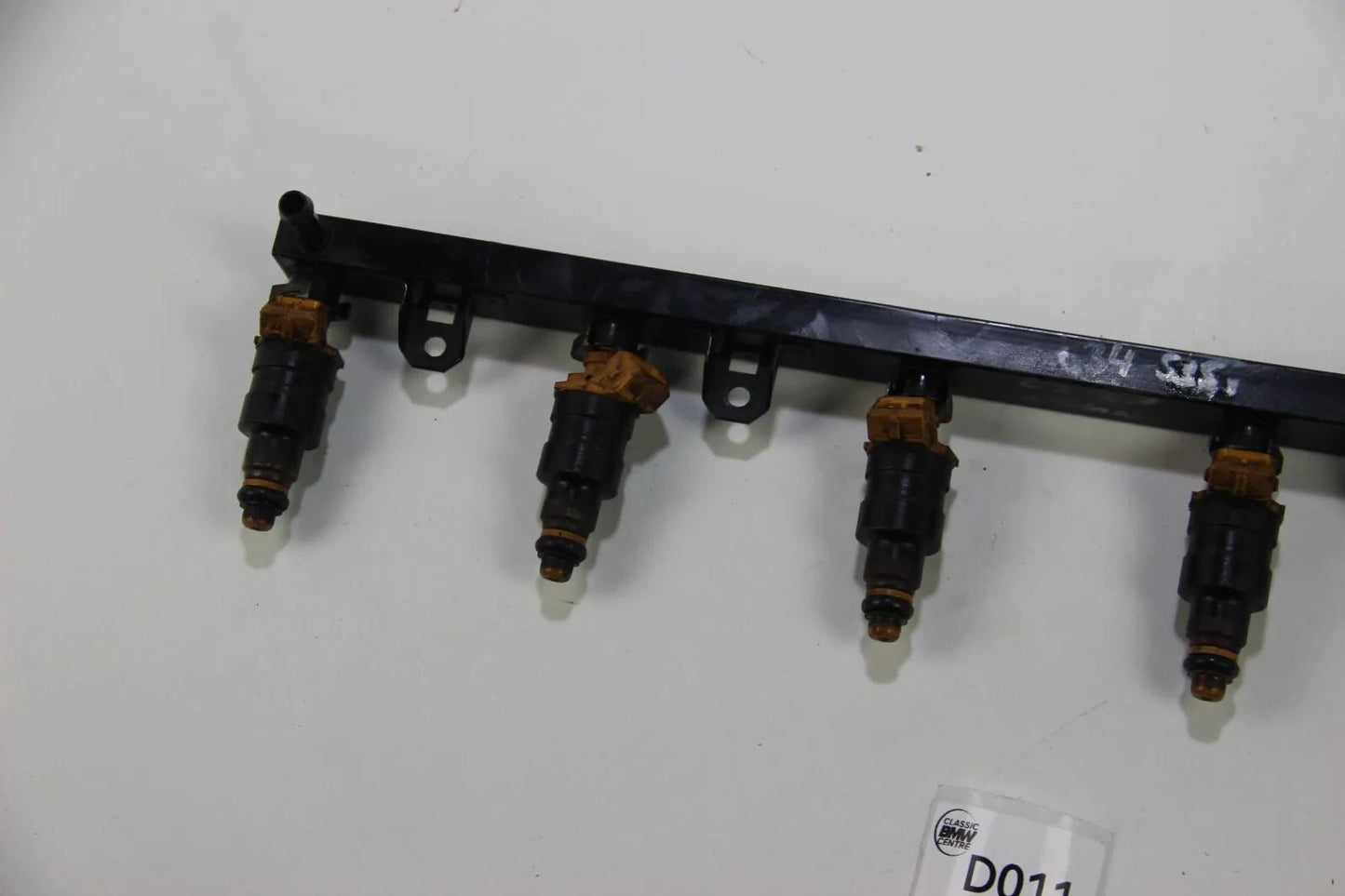 Original BMW E34 535i Einspritzleiste Fuelrail mit Injektoren 5er Benzin