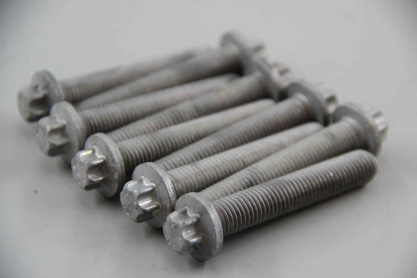 BMW E81 E88 E90 E93 E60 E63 E65 E84 9x Schraube Aussentorx M11X65-AL 11287530315