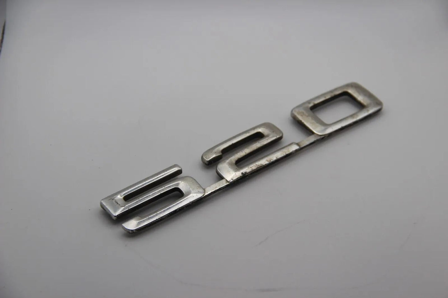 Original BMW 520 Modellbezeichnung Emblem Badge Schriftzug 51141869974 Schild