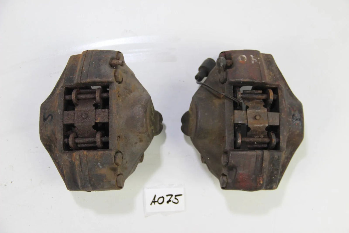 BMW E10 Neue Klasse Bremssattel vorne links rechts 34111104273 34111101843 OEM