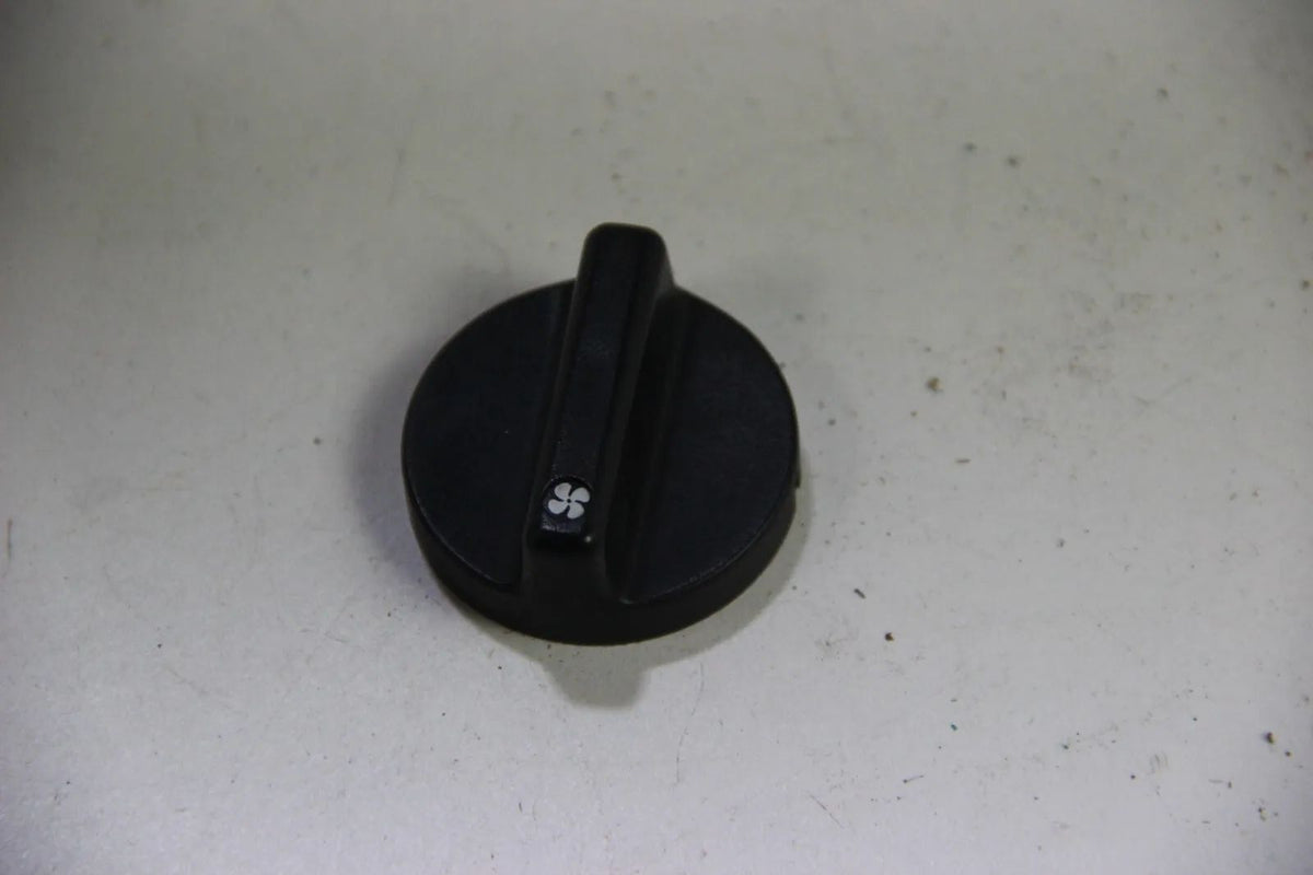Original BMW E24 E28 6er 5er 635csi 518-535ii Drehknopf Lüftung Switch  1368503
