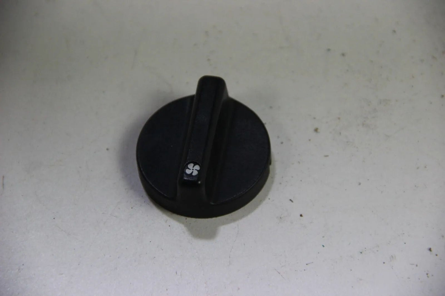 Original BMW E24 E28 6er 5er 635csi 518-535ii Drehknopf Lüftung Switch  1368503