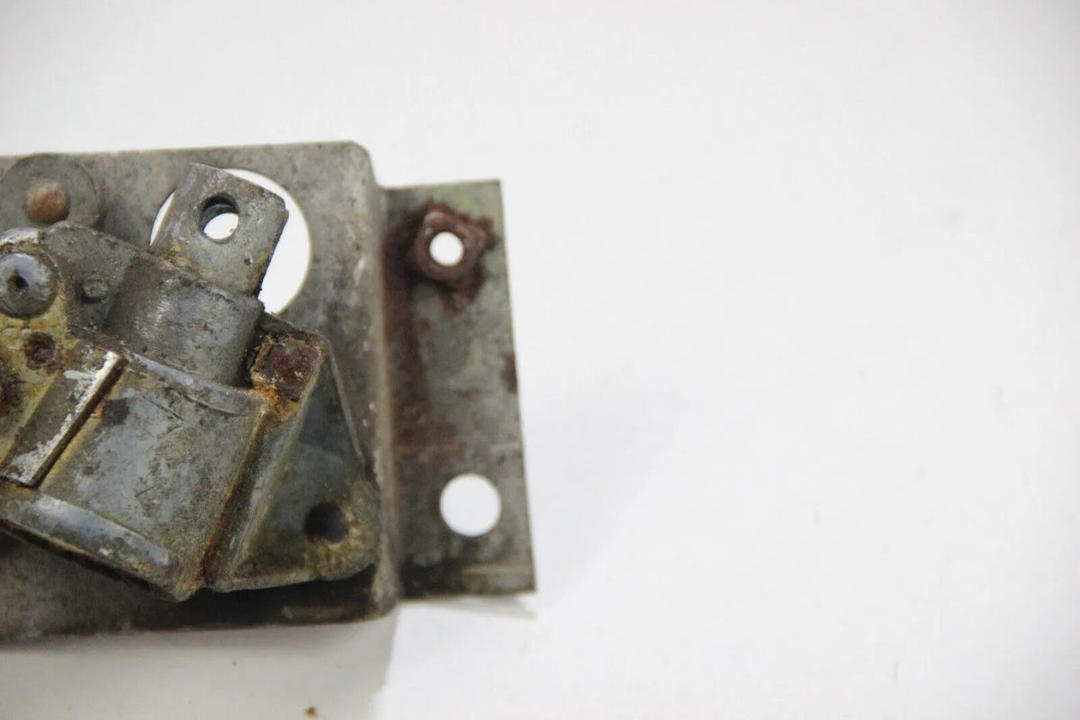Original BMW E10 E9 Dreieckscheibe Dreh-Mechanismus links Halterung