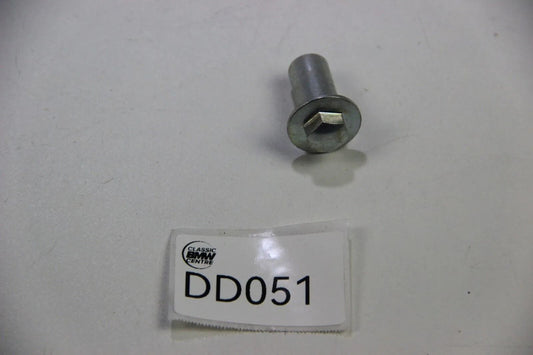 NEU BMW Original E30 E28 E34 Mutter M8 112121284244 3er 5er