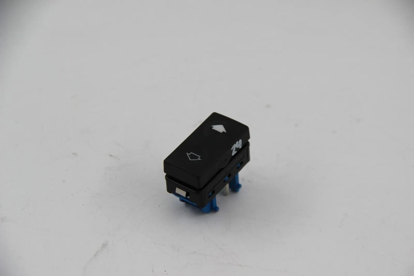 Original BMW E36 M3 M3 3.2 S50 S52 Schalter Fensterheber hinten blau 61311393361