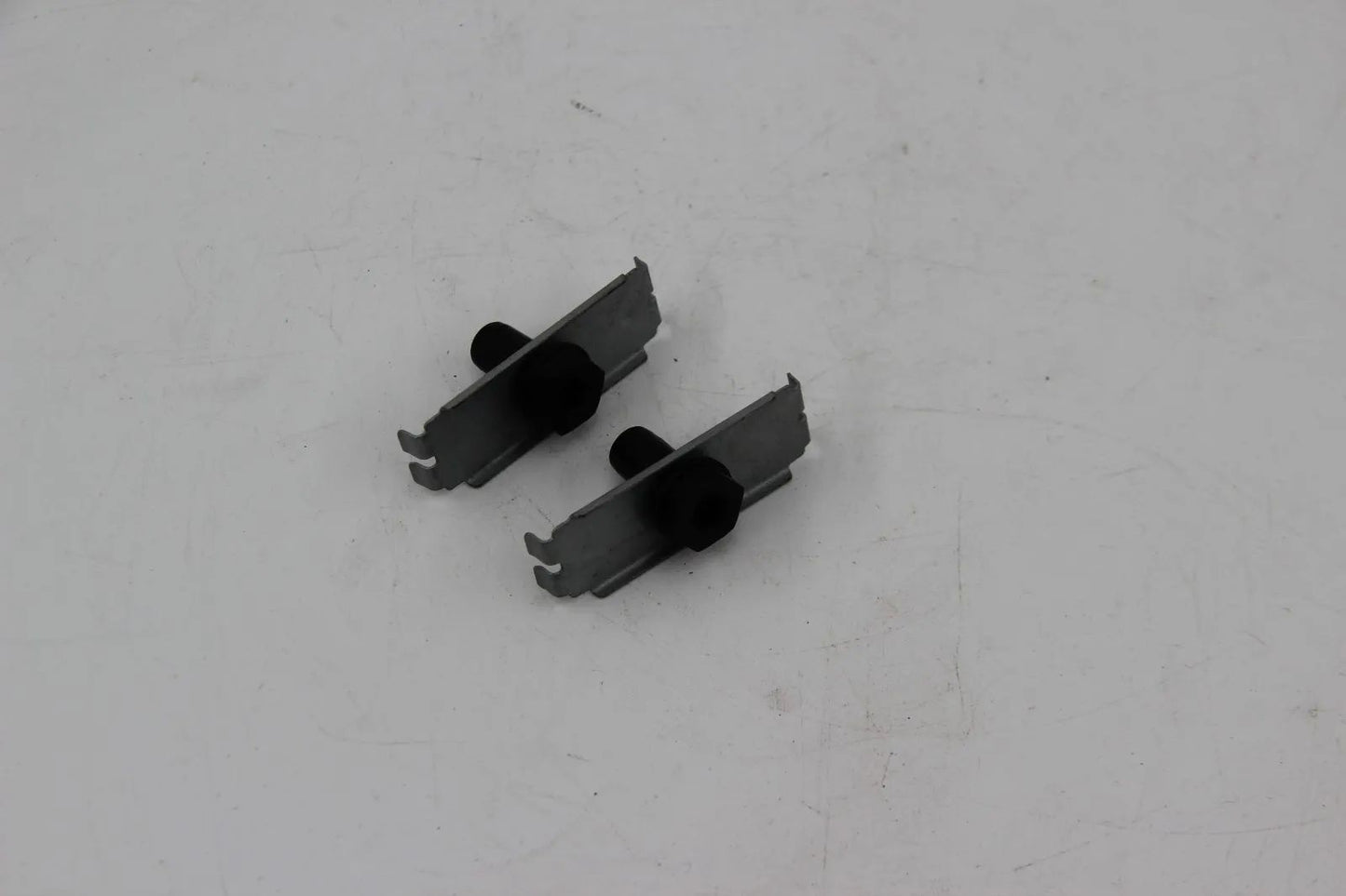 Original BMW E46 E60 E63 E52 Halteblech Aktivkohlefilter 2Stk 34306773697