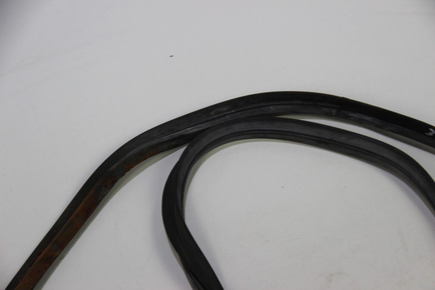 Original BMW E28 Türdichtung vorne rechts Door Seal Rubber 5er