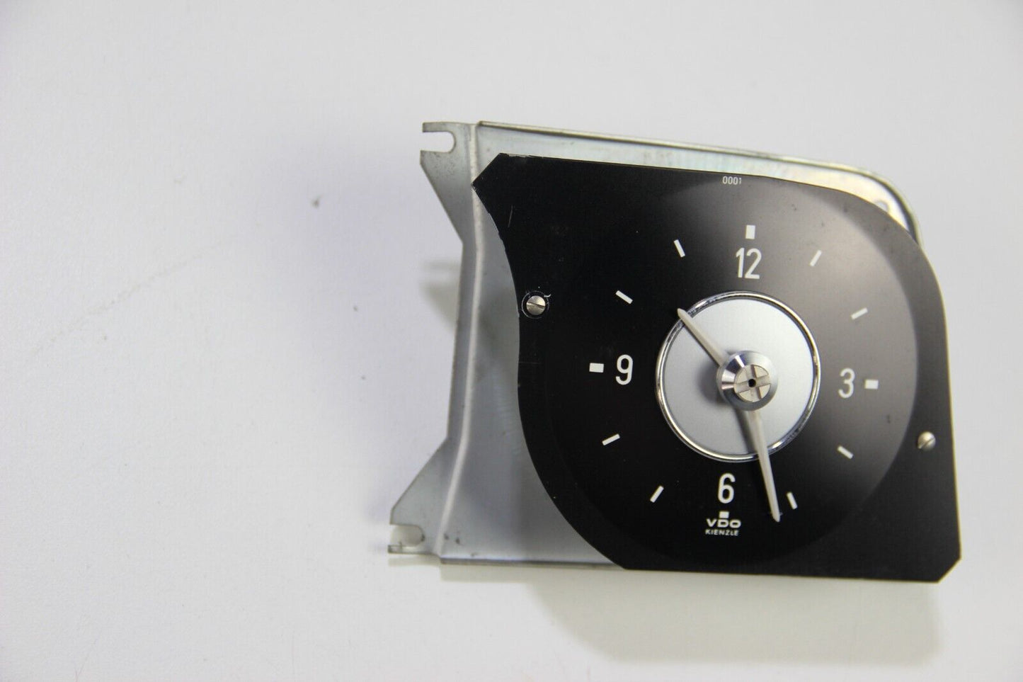 NEU Original BMW E10 Quartz Uhr Zeituhr UDO Kombiinstrument OEM Clock